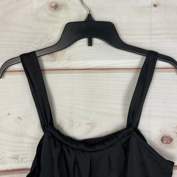 Apostrophe petite black satin luxurious tank top size Medium - Picture 4 of 5